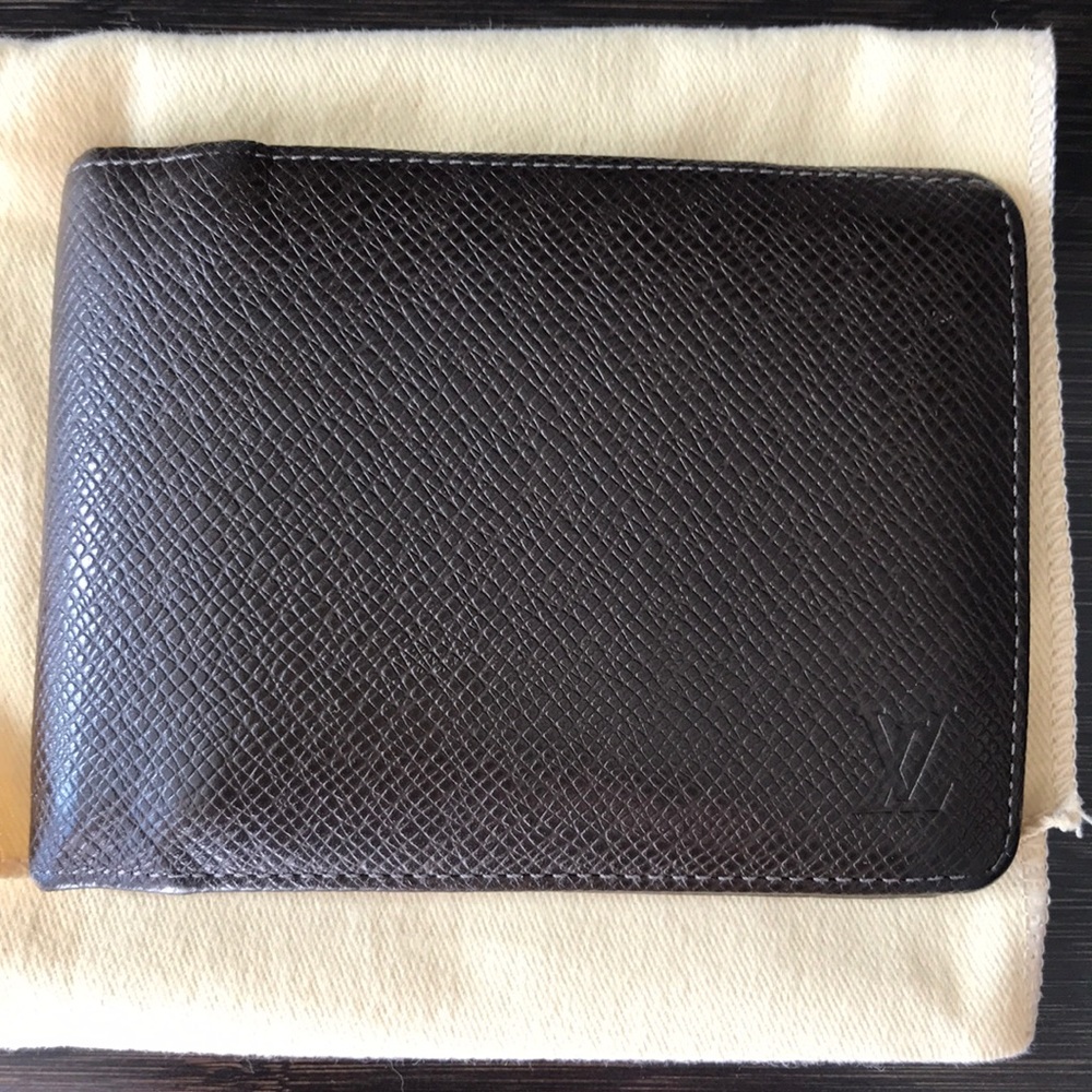 Louis Vuitton Multiple Wallet in Taiga Leather